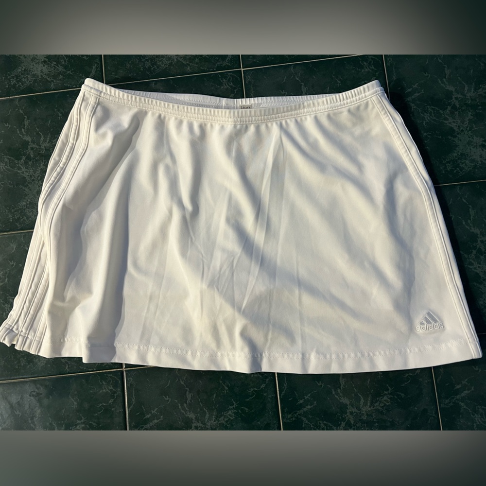 Adidas Climalite Wonen’s Tennis Skort. Size L